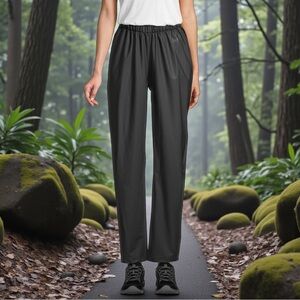 NWT HELLY HANSEN Moss Rain Pant in Black M